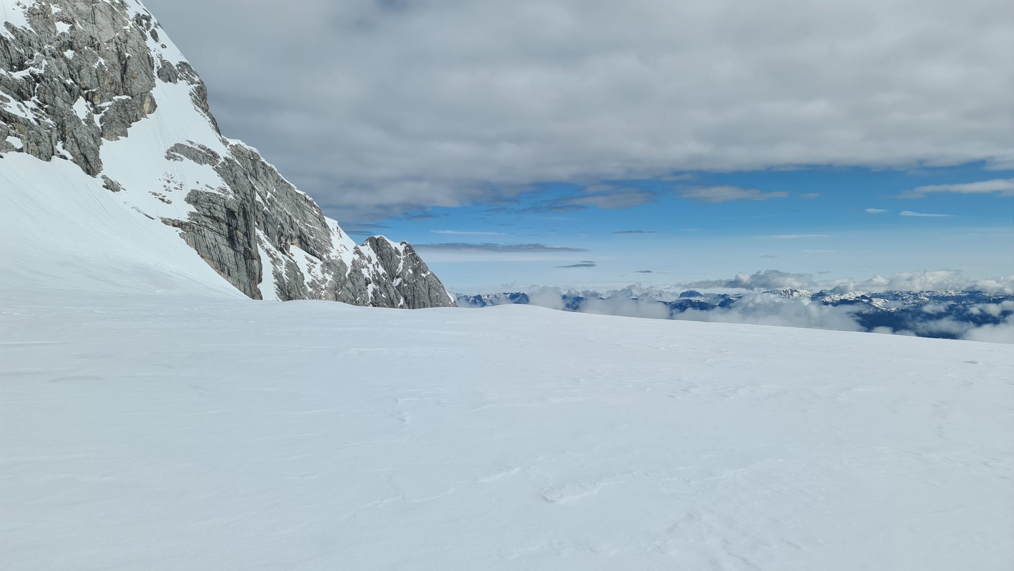 Anhaltende Schneefälle im Dachstein